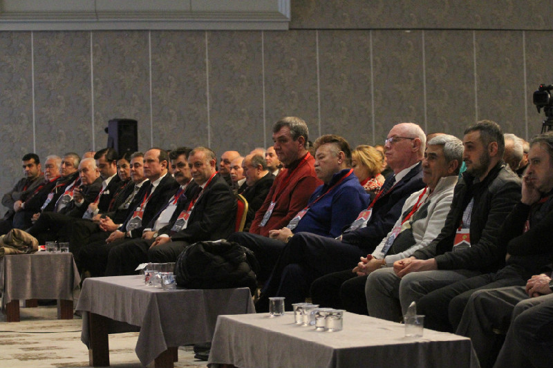 BELİRLEYİN ARTIK BAŞKANI     BİZ BAŞKAN ARIYORUZ