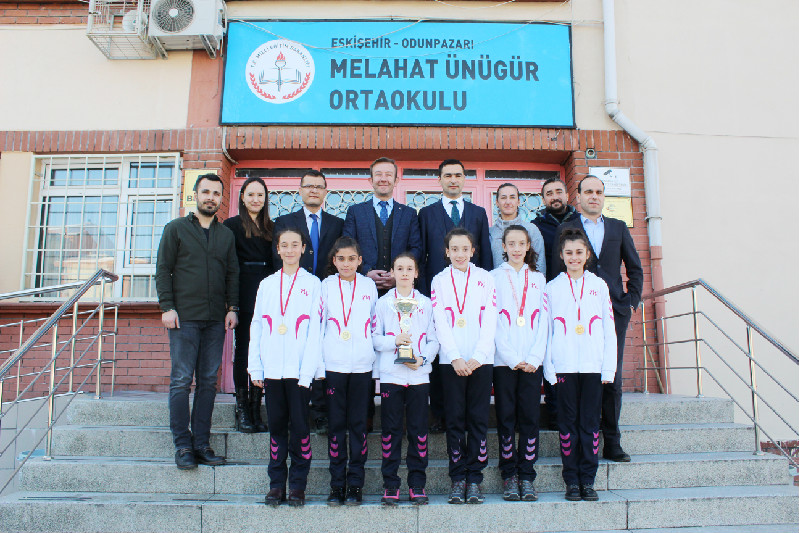 M.ÜNÜGÜR ATLETLERİNE  CEYLANDAN TEBRİK