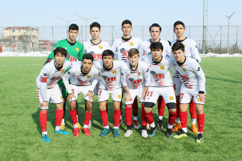 U16LAR GENÇLERİ  ELİNDEN KAÇIRDI(0-0)