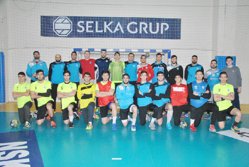 SELKA GÖZTEPEYİ GÖZÜNE KESTİRDİ