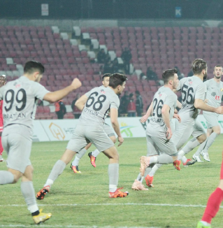 SEVİNÇ KISA SÜRDÜ