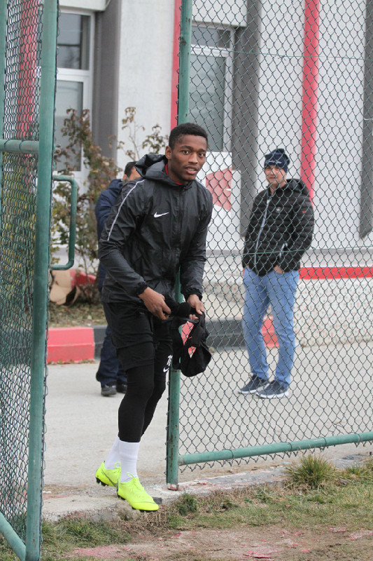 JESSENİN EVRAKI GELİRSE  İLK 11DE BAŞLAYABİLİR