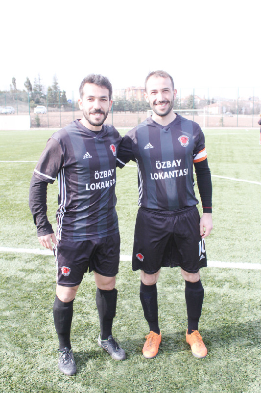 İKİZLERİN BÜYÜK GURURU