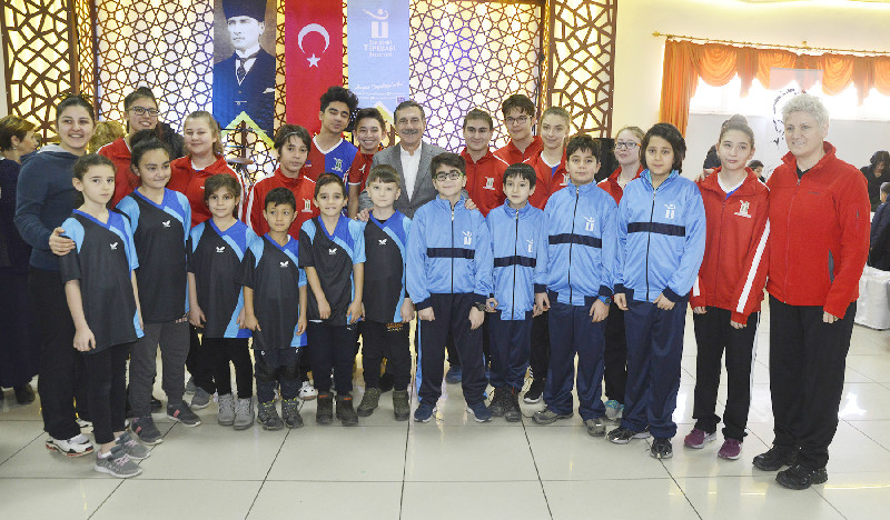 SPORCU VE AİLELERLE BULUŞTU