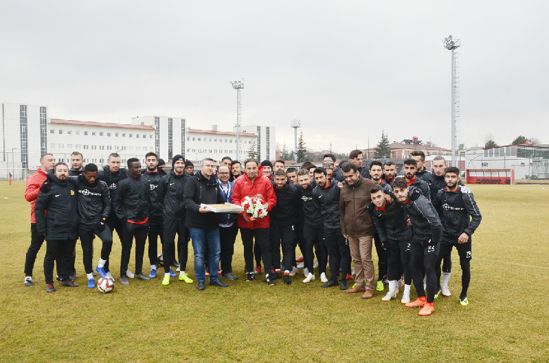 ŞİMŞEKLERE TATLI MORAL