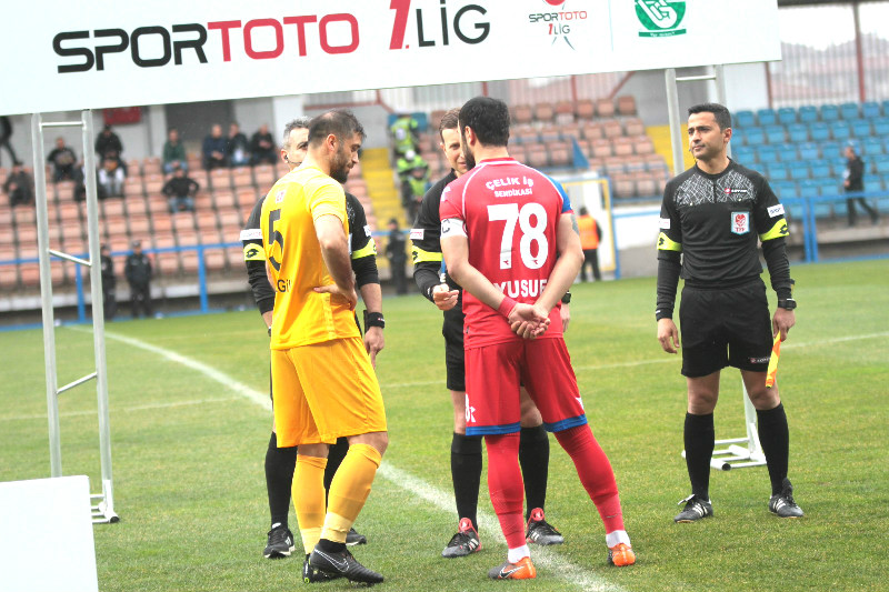 SEZGİN FORMAYI GİYDİ  KAPTANLIK BANDINI TAKTI