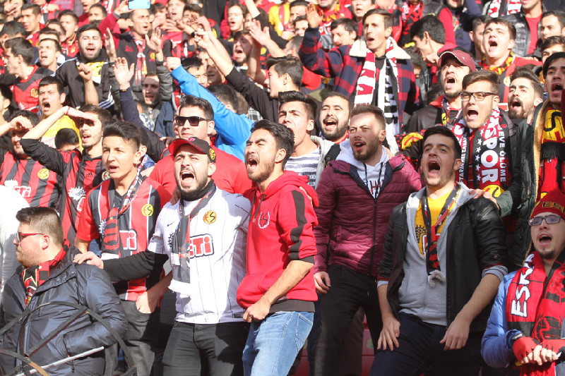 BİLETLERE İLGİ BÜYÜK