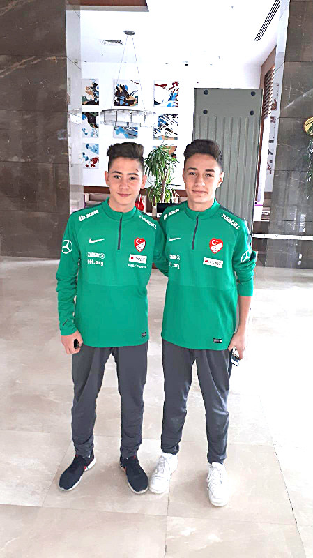 2 OYUNCU MİLLİ KAMPTA