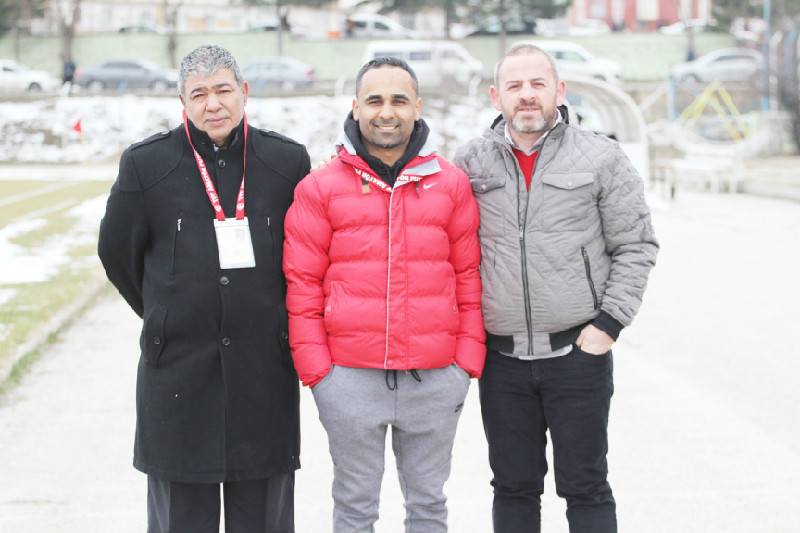 LİG BİTMEDEN TAKIMLARIN  EMEĞİYLE OYNAMASINLAR