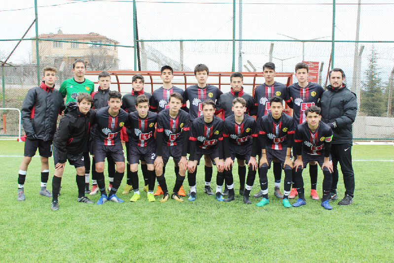 AKADEMİDE SEVİNEMEDİK