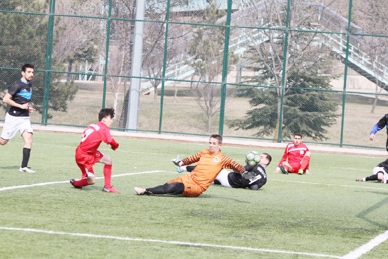 5 TAKIM KAYIPSIZ İLERLİYOR