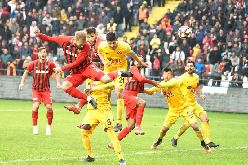 KAZANAMADIĞIMIZA ÜZÜLÜYORUZ