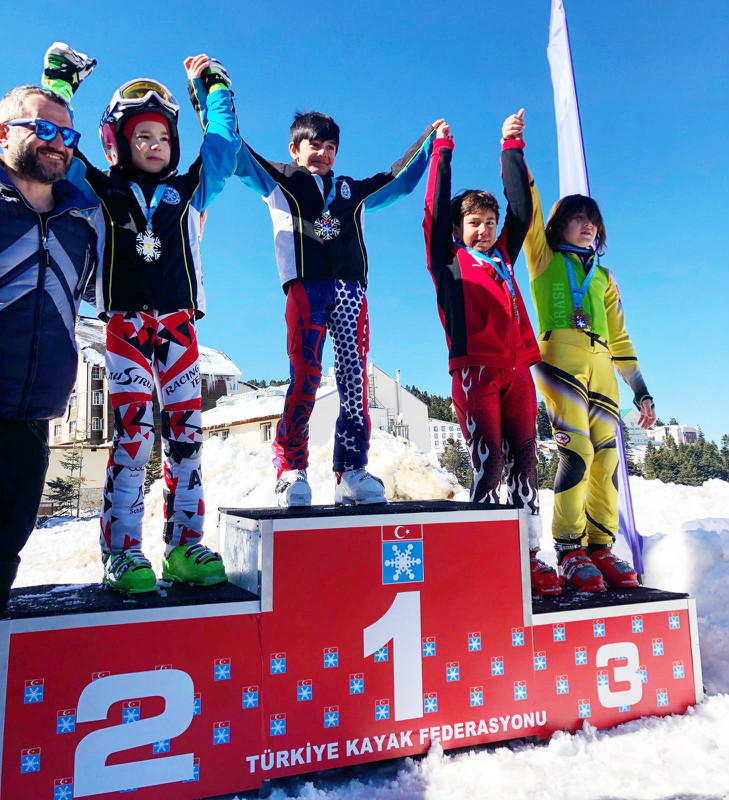 KAYAKDA BÜYÜK BAŞARI