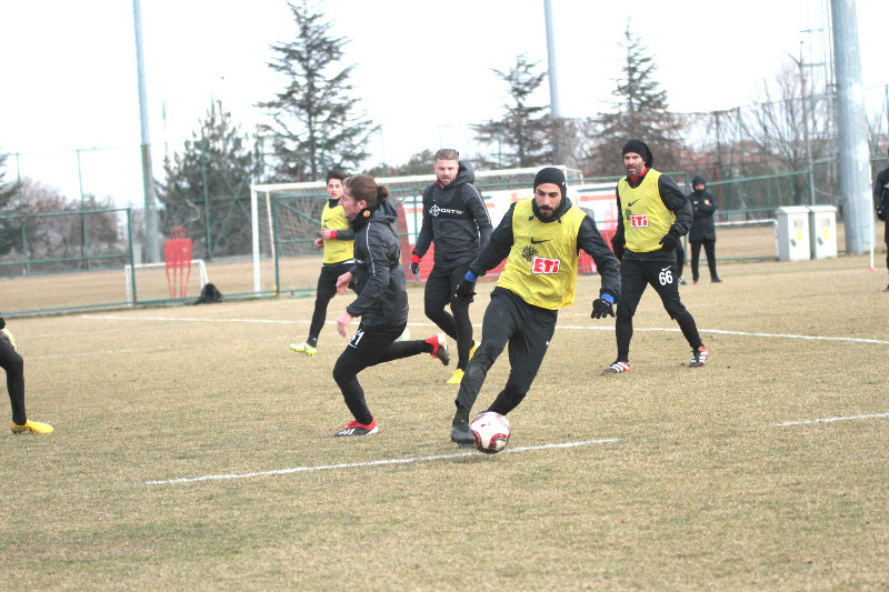 TEK ÇALIŞMA YAPTILAR