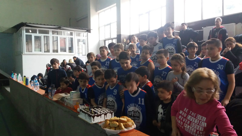 MUSTAFAYA SÜRPRİZ