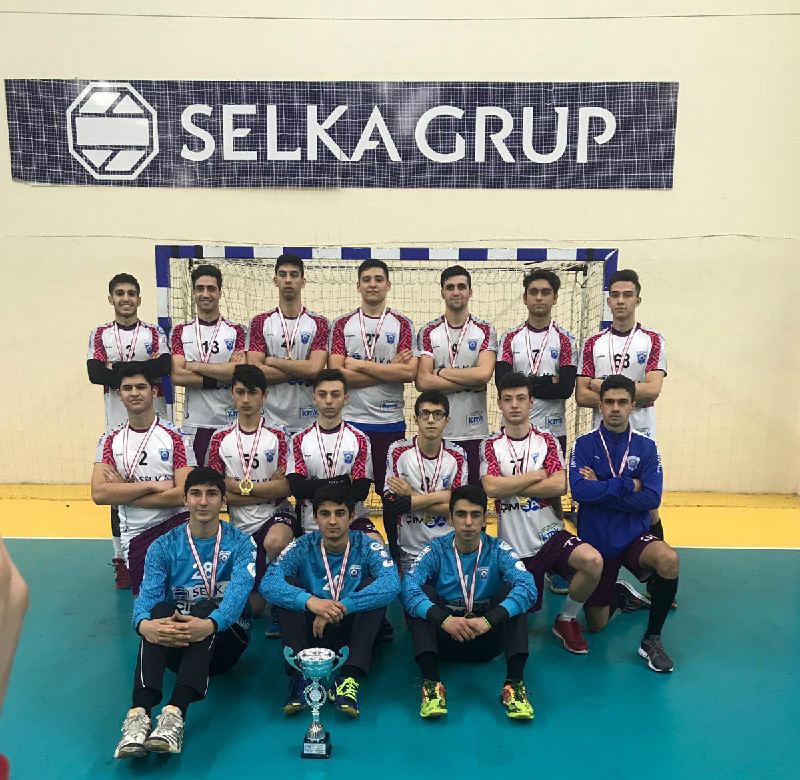 HENTBOLUN PARLAYAN YILDIZI SELKA