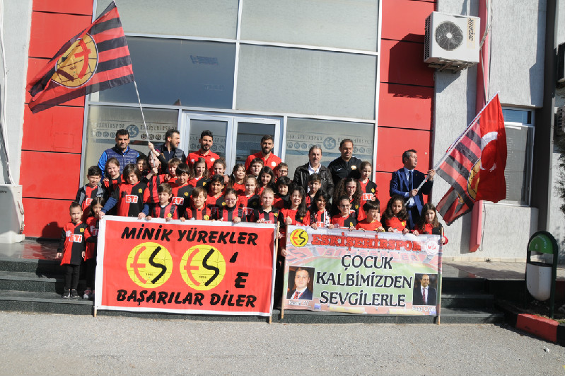 MİLLİ ZAFERLİ ÇOCUKLAR  ZAFER İÇİN UĞURLADILAR