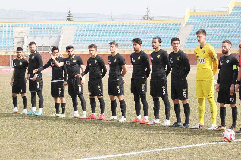 YAŞI BÜYÜK OYUNCULARLA YOLLAR AYRILDI