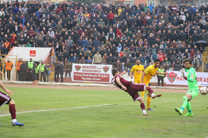 BU KADERE İSYAN EDİP     AYAĞA KALKMALIYIZ