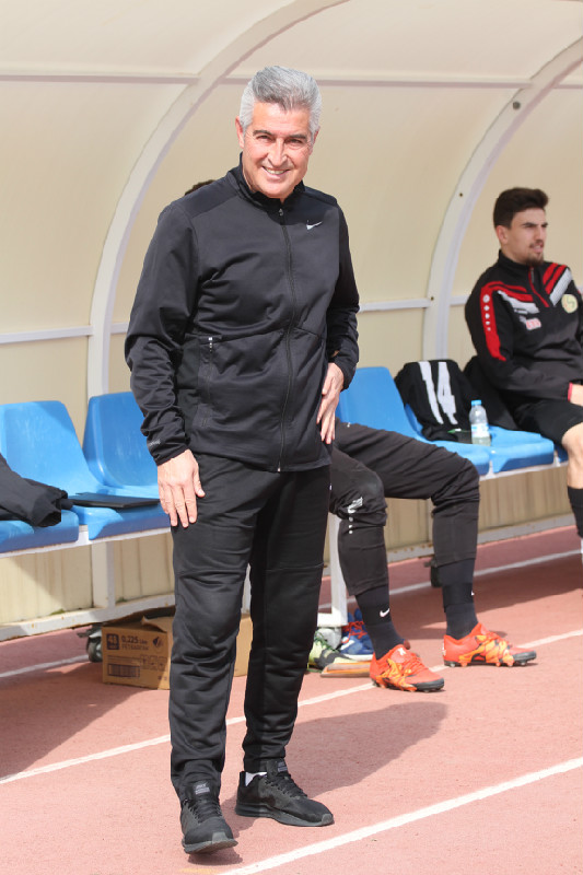 YAŞI BÜYÜK OYUNCULARLA YOLLAR AYRILDI