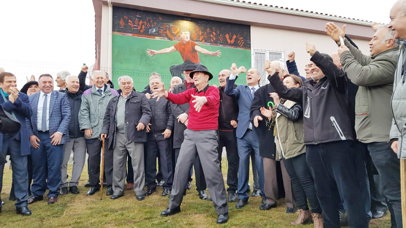 AMİGO ORHAN’A BÜYÜK VEFA