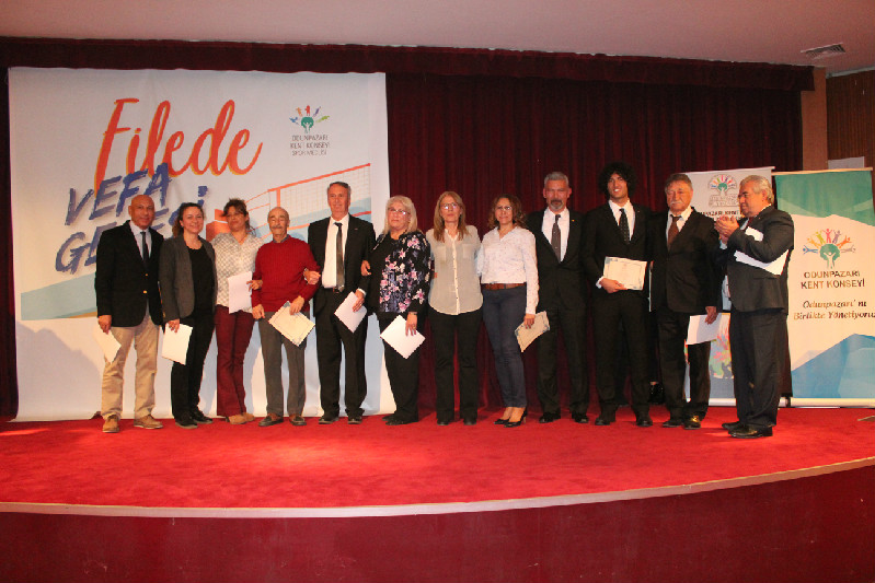 NE MUTLU VOLEYBOL AİLESİNE