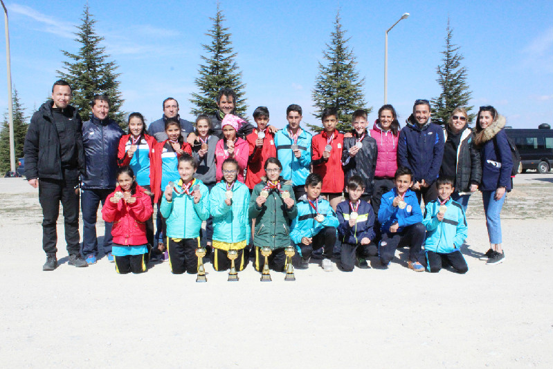 ATLETLER KÜTAHYAYI ES-ES DİYE İNLETTİ