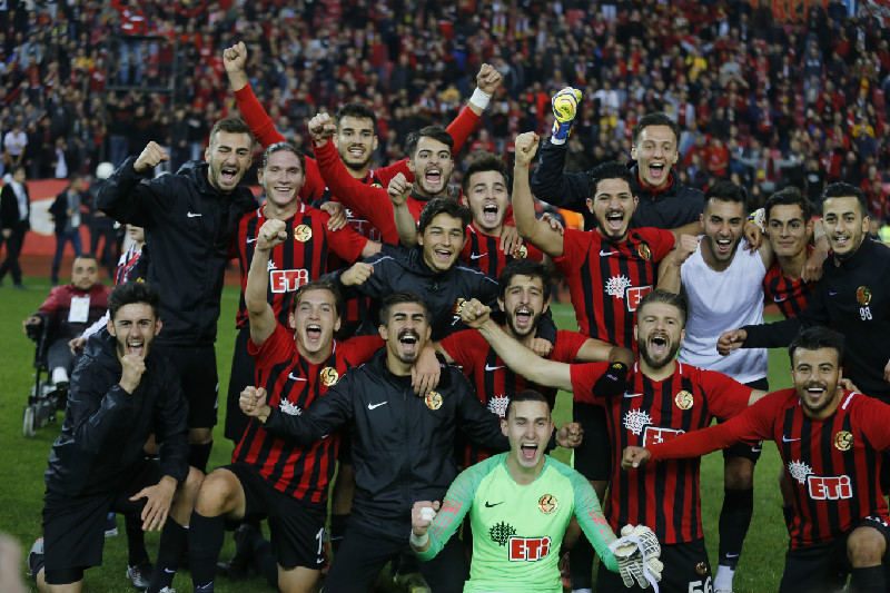 YAPTIK YİNE YAPARIZ