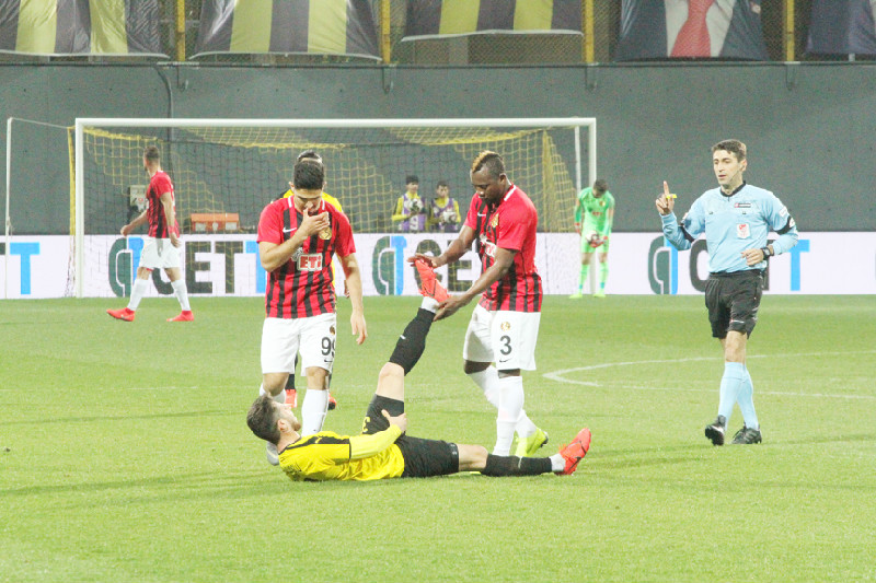 SÜREKLİ ZAMAN ÇALDILAR