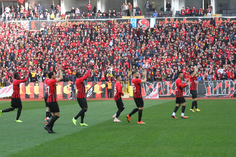 DÖN DE BİR BAK MAZİYE  VE AYAĞA KALK!