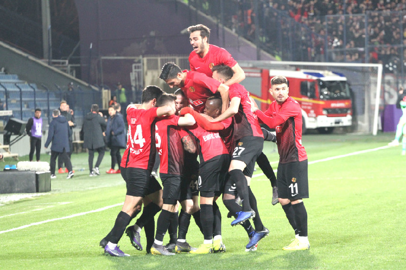BU BİR BAŞKALDIRIŞTIR(2-4)
