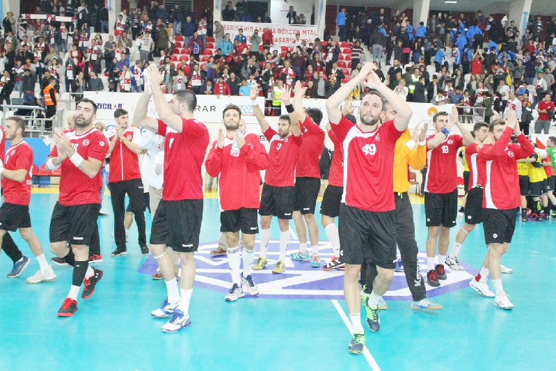 MAKEDONYA MAÇI DA ESKİŞEHİRE VERİLDİ