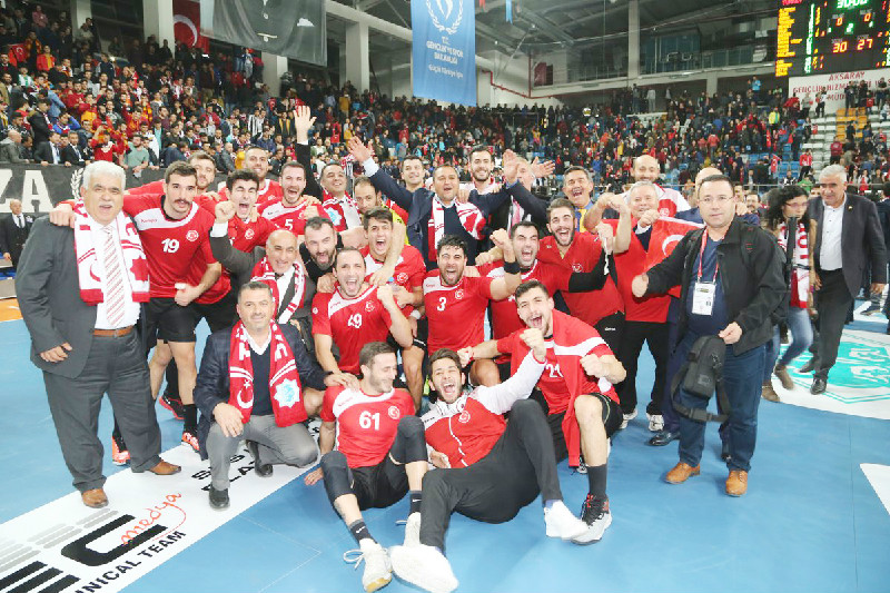 ŞİMDİ ESKİŞEHİRDE ZAFER ZAMANI