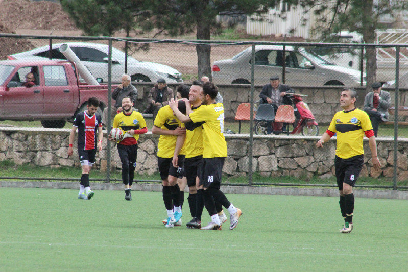 TUNA VE DORLİON ZİRVEYİ BIRAKMADI