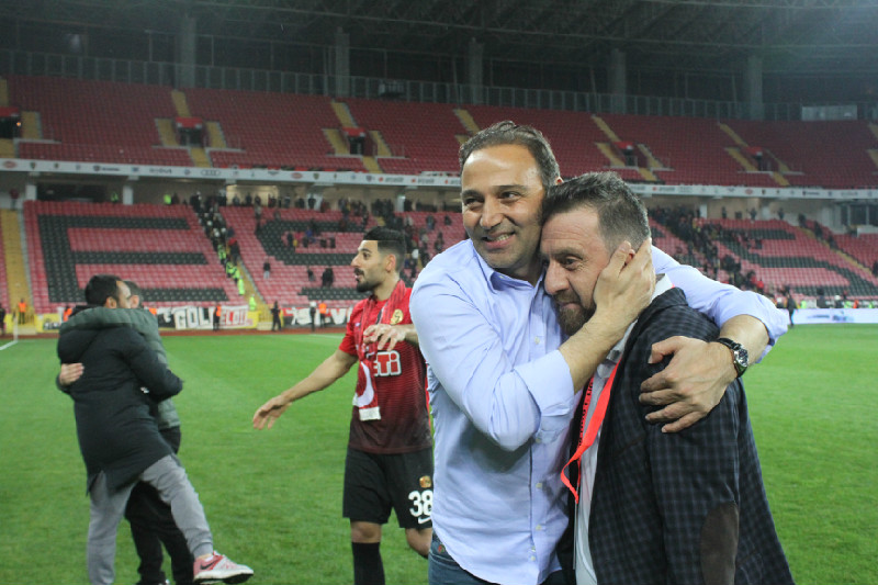 ÇAPANIN ŞİMŞEK SEVGİSİ