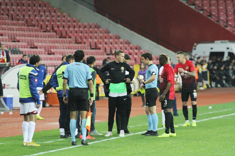 EKREM SARARDI, EBRAR KADROYA