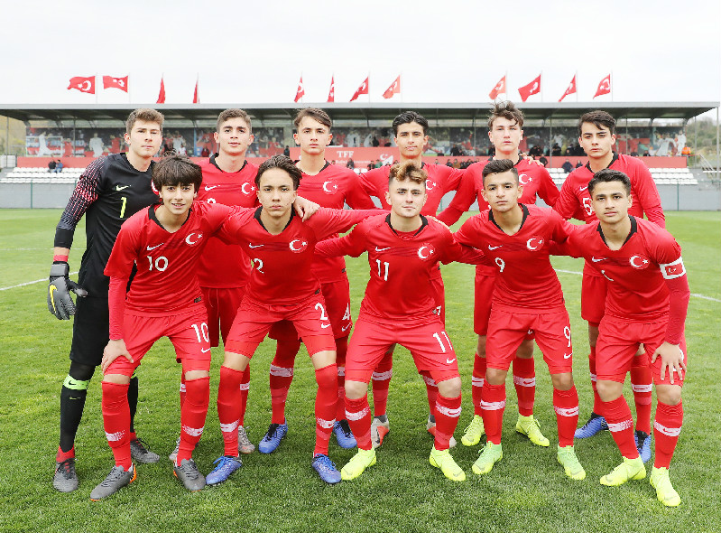 BUĞRA ÇAĞLIYAN PROFESYONEL    OLMAYI BEKLİYOR