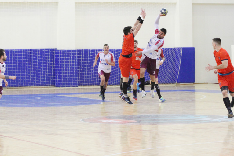 SELKA BATMANA KİLİTLENDİ