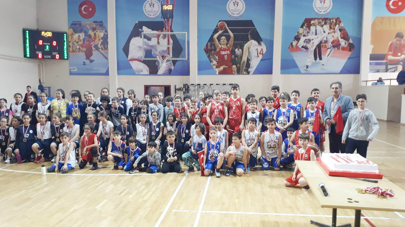 BASKETTE 23 NİSAN ŞENLİĞİ