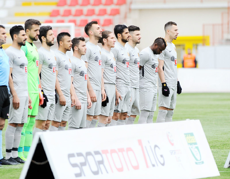 İPLER ES-ESİN ELİNDE