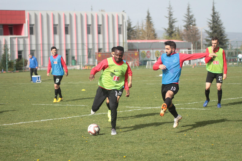 KAMALA 11 YOLU GÖZÜKTÜ