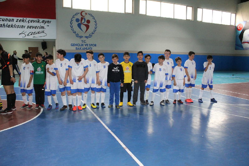 FUTSALDA HEYECAN SÜRÜYOR