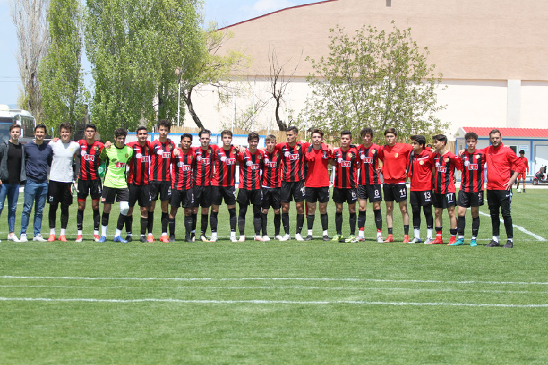 GENÇ ŞİMŞEKLER DERİN OH ÇEKTİ