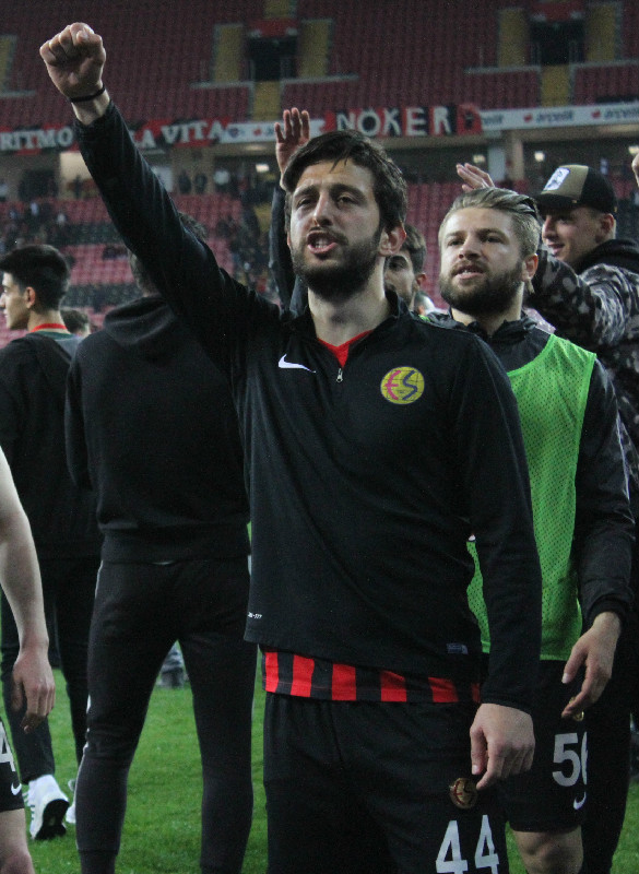 MEVLÜT YOK!  BERKAY VAR