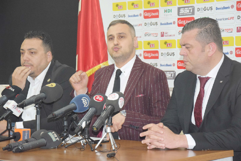 BAYRAĞI YERE DÜŞÜRMEDİK