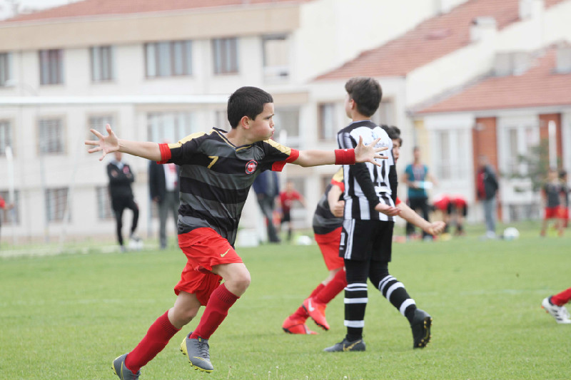 ADAM OLACAK BU ÇOCUKLAR