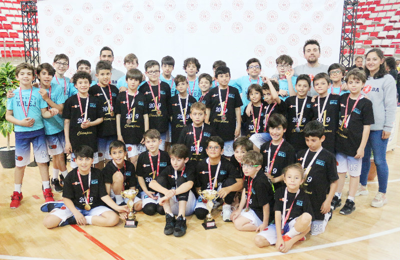 ANADOLU KOLEJDEN ÇİFTE ZAFER