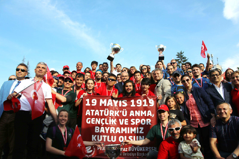 100. YIL GENÇLİK KUPASI  DRAGON YARIŞLARI NEFES KESTİ