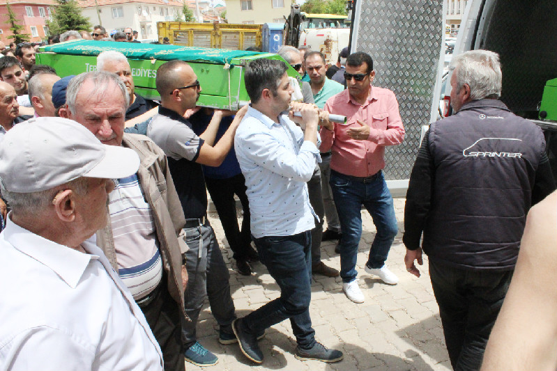 AYTAÇ ERSOYUN ACI GÜNÜ