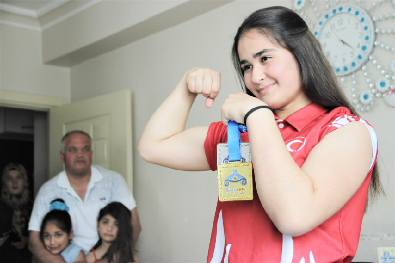 YEMEK MASASINDAN DÜNYA ŞAMPİYONASINA